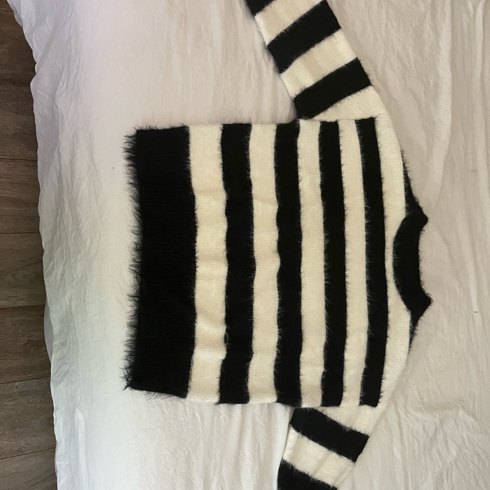 Women’s ultra soft sweater